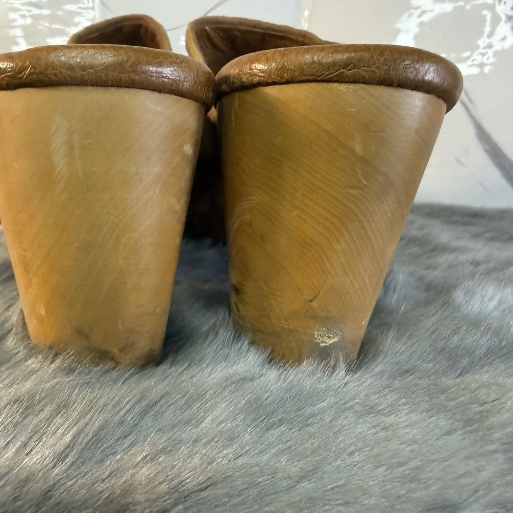 UGG Women's Brown Suede Clogs - Picture 13 of 13